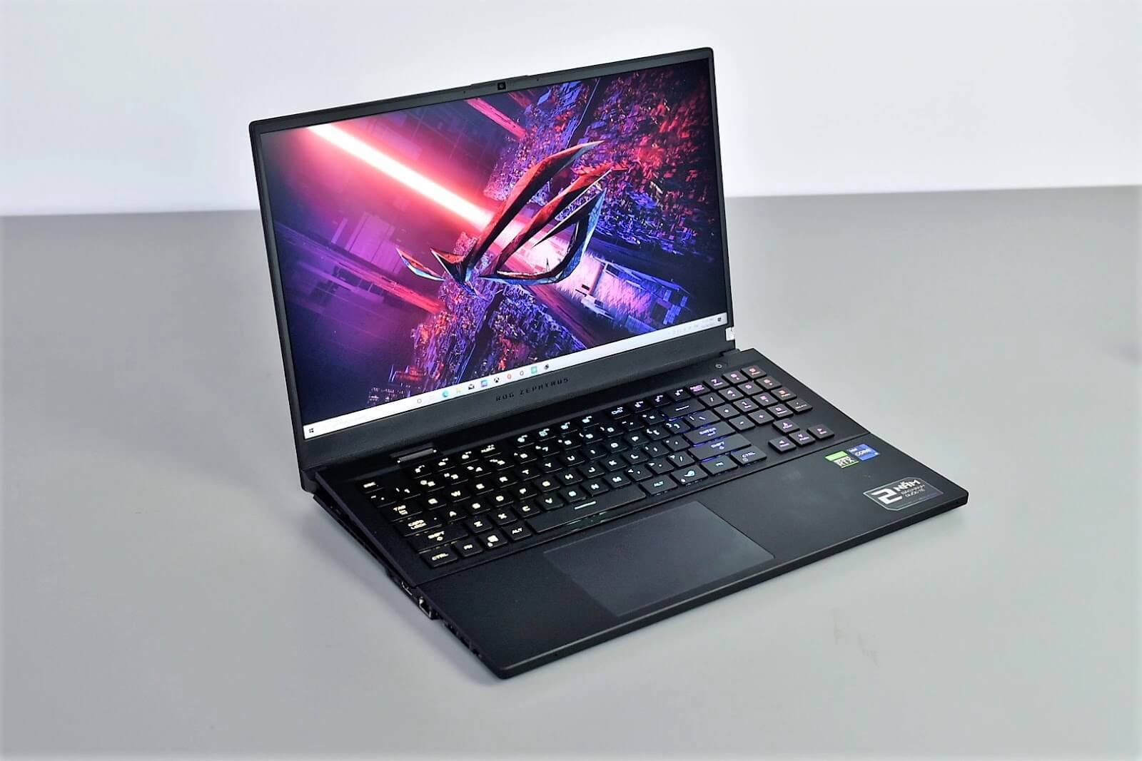laptop-100-trieu